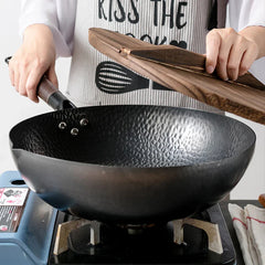 Konco Cast Iron Wok 32cm For Home Cooks Premium Durable Pan With Even Heat Versatile Induction And Gas Compatible