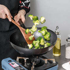 Konco Cast Iron Wok 32cm For Home Cooks Premium Durable Pan With Even Heat Versatile Induction And Gas Compatible