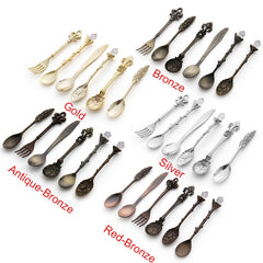 6pcs / Set Vintage Mini Coffee Spoons Suit Royal Style Metal Carved Coffee Fruit Cutler Dessert Flatware Kitchen Tools, Gold, Red Bronze, Antique Bronze(With Red Fork), Antique Bronze(With Antique Fork), Silver