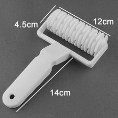 3 PCS Large Leather Cutter Plastic Netting Knife Roller Knife, Hob Cookie / Pizza Pie Crust Special Cake Mould, Noodle Cutter 3