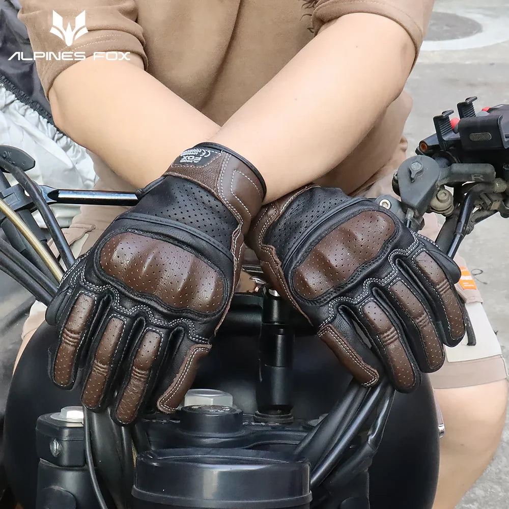 Eliteridegear men's and women's full-finger retro perforated leather motorcycle gloves for biking and motocross, available in M-XXL sizes.