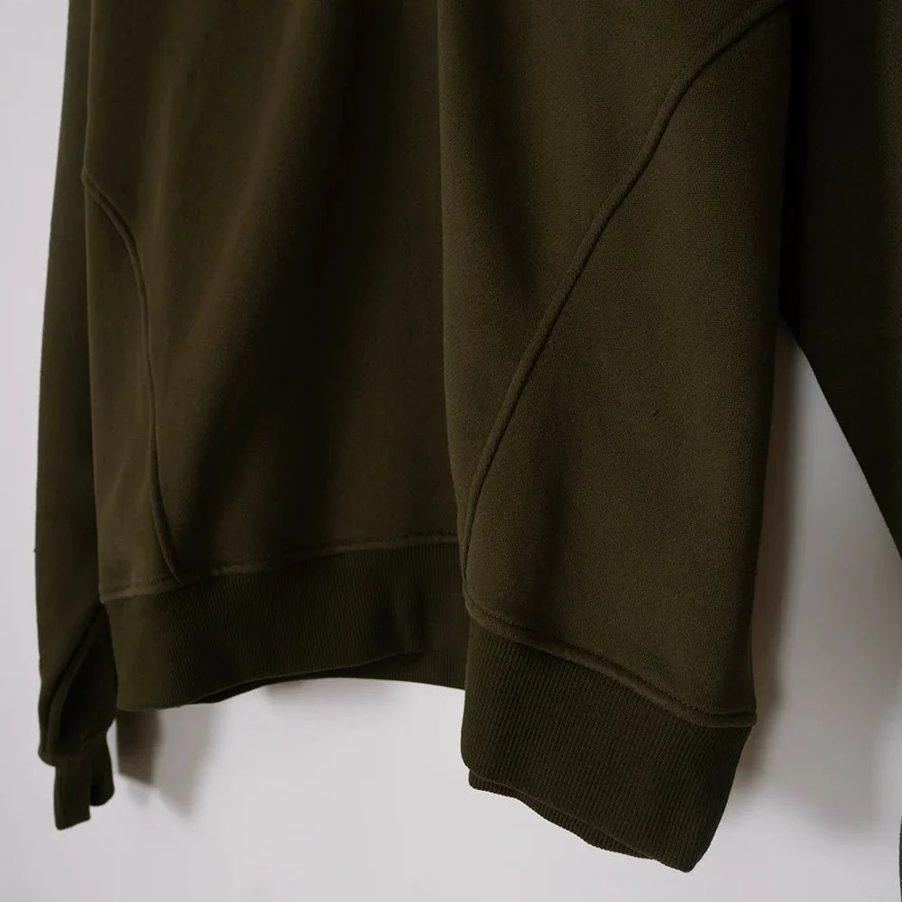 Adistore ZESSAM Club graphic sweatshirt for women, long sleeve with collar, featuring stylish design and casual fit.