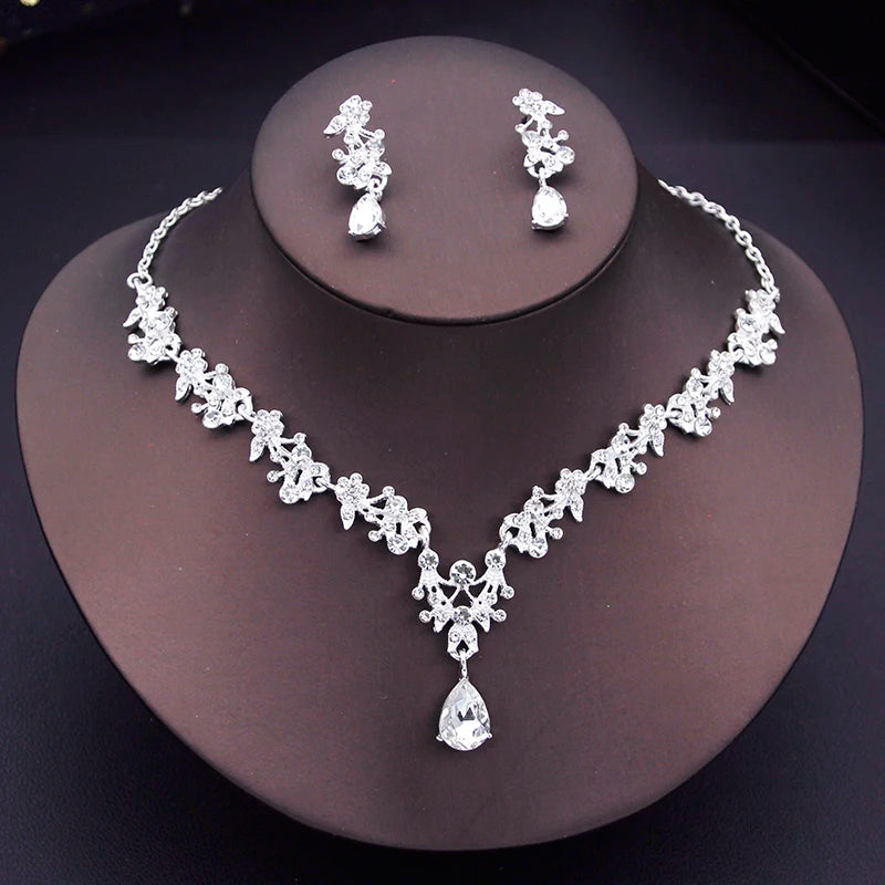 Exquisite Dangle Earrings and Necklace for Women Elegant Jewelry Set Flower Design Shining Rhinestone Necklace set Wedding