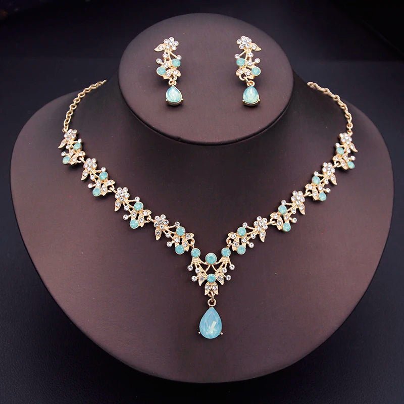 Exquisite Dangle Earrings and Necklace for Women Elegant Jewelry Set Flower Design Shining Rhinestone Necklace set Wedding