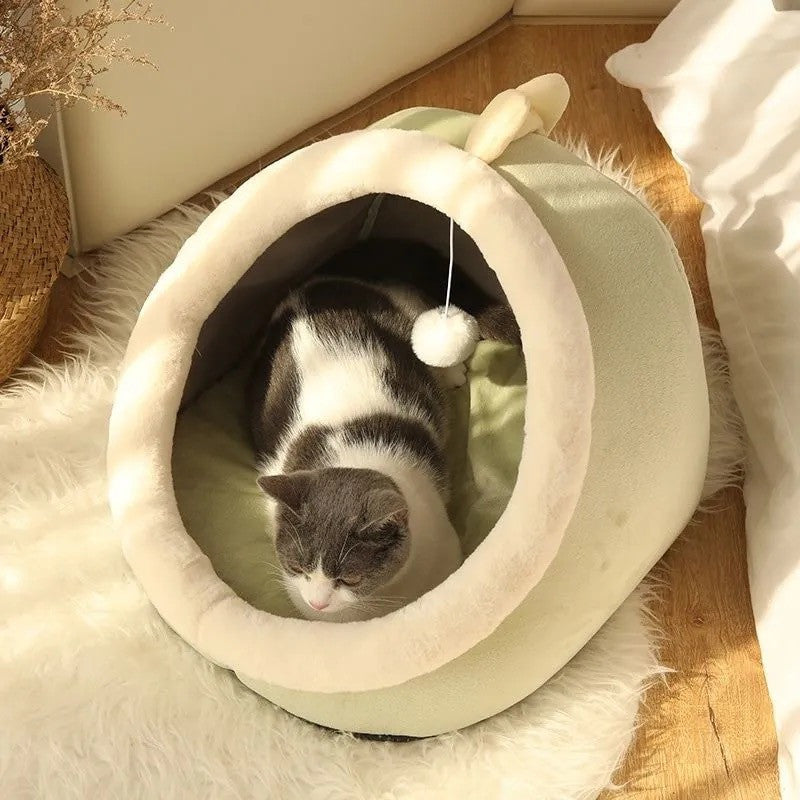 Adistore warm and cozy washable pet basket for small dogs and cats, featuring soft padding and comfortable design.