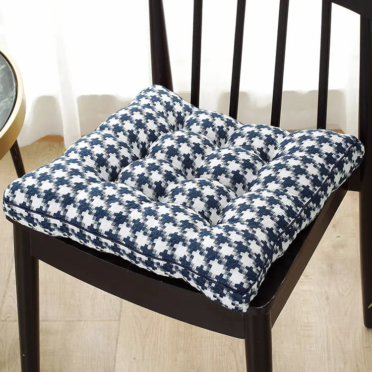 Thickened Plush Cushion with Simple Plaid Design