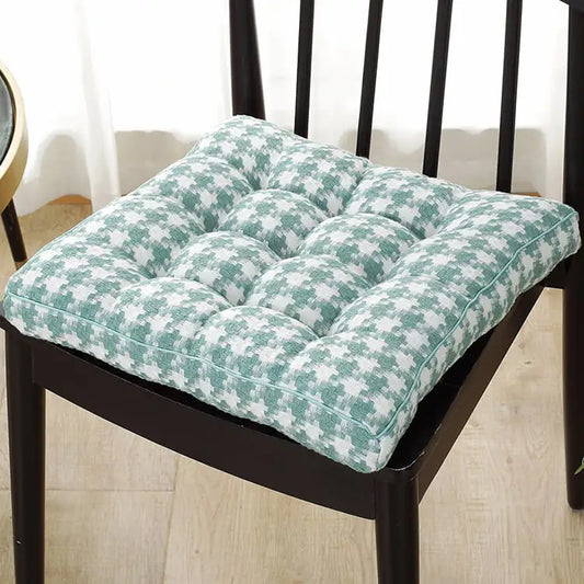 Thickened Plush Cushion with Simple Plaid Design